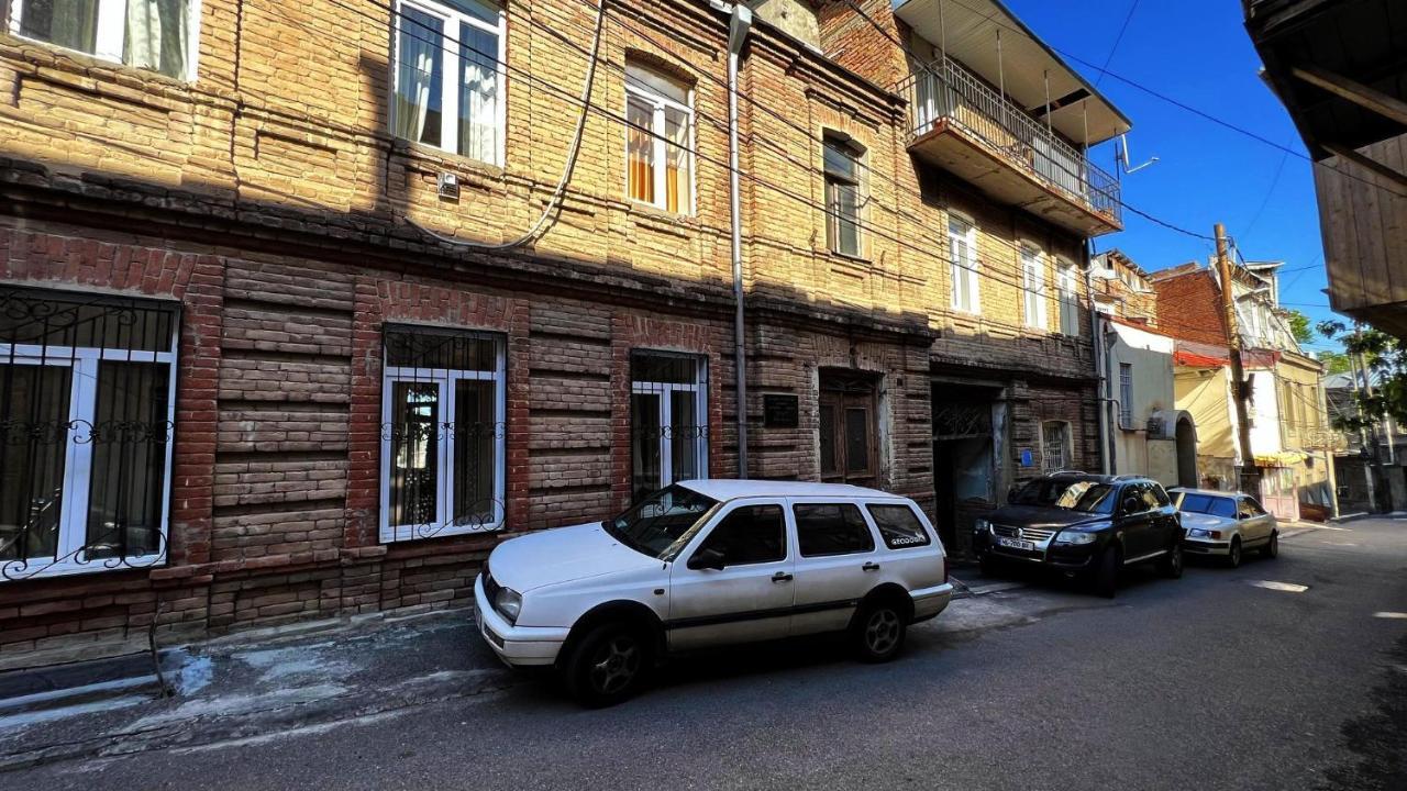Hostel Pirosmani Tiflis Exterior foto