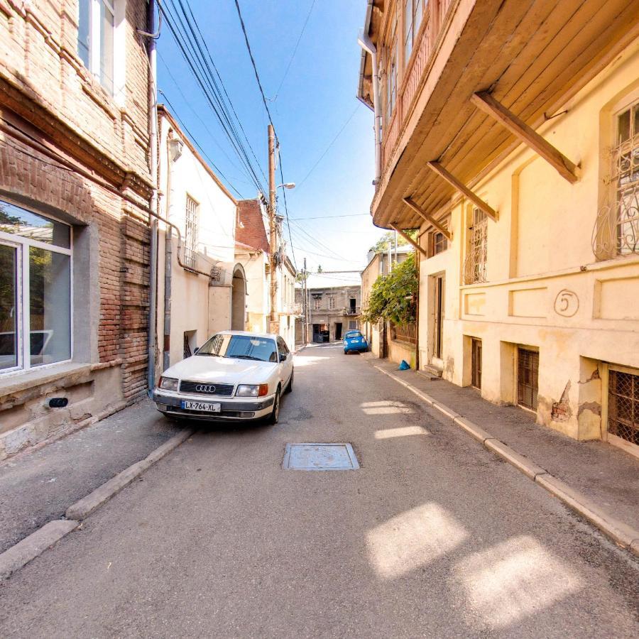 Hostel Pirosmani Tiflis Exterior foto